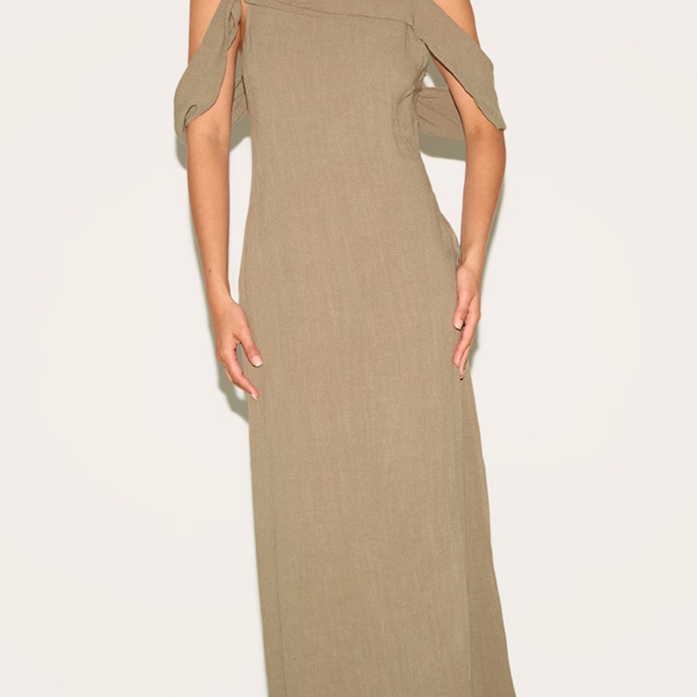 PrettyLittleThing Tan Cold Shoulder Maxi Dress